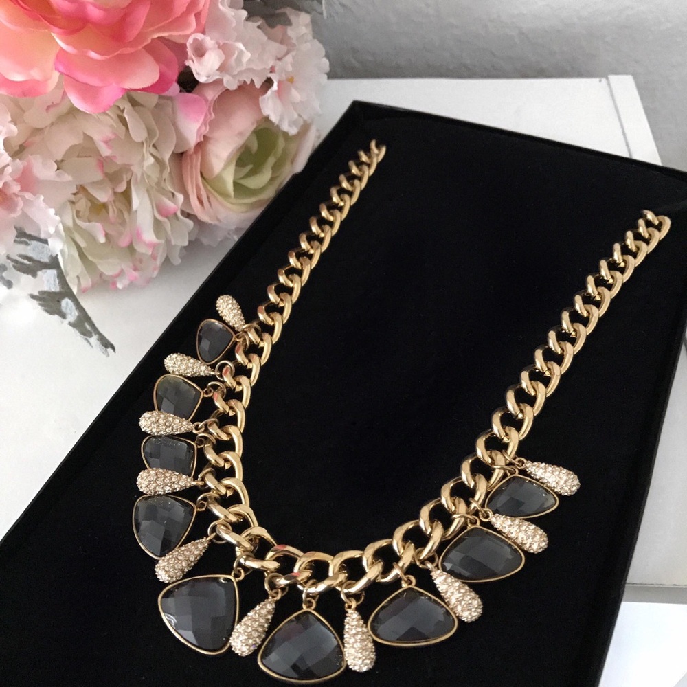 NEW Black & Gold Necklace